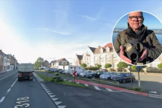 Beachcomber discovers a WWII German Gas Mask at Lombardsijde beach