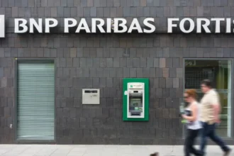 Belgian BNP Paribas Fortis shifting 500 jobs, union respond