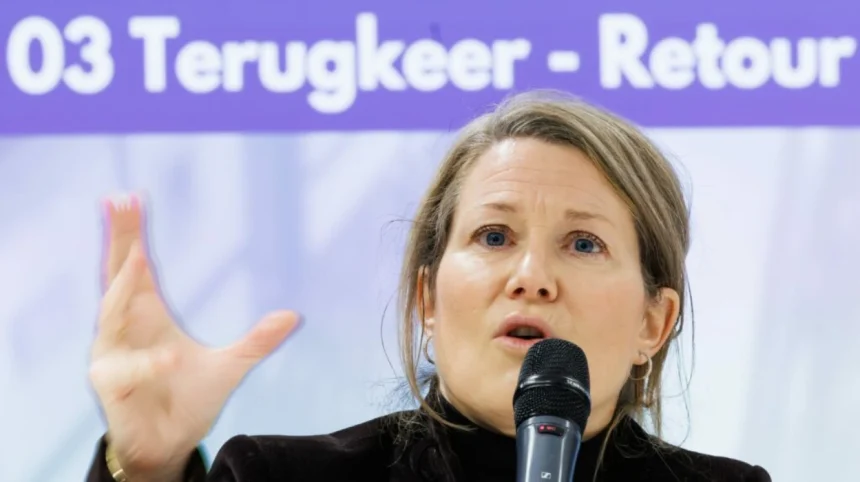 Belgium Work Permits Drop as Family Visas Lead 2025 Eurostat Data