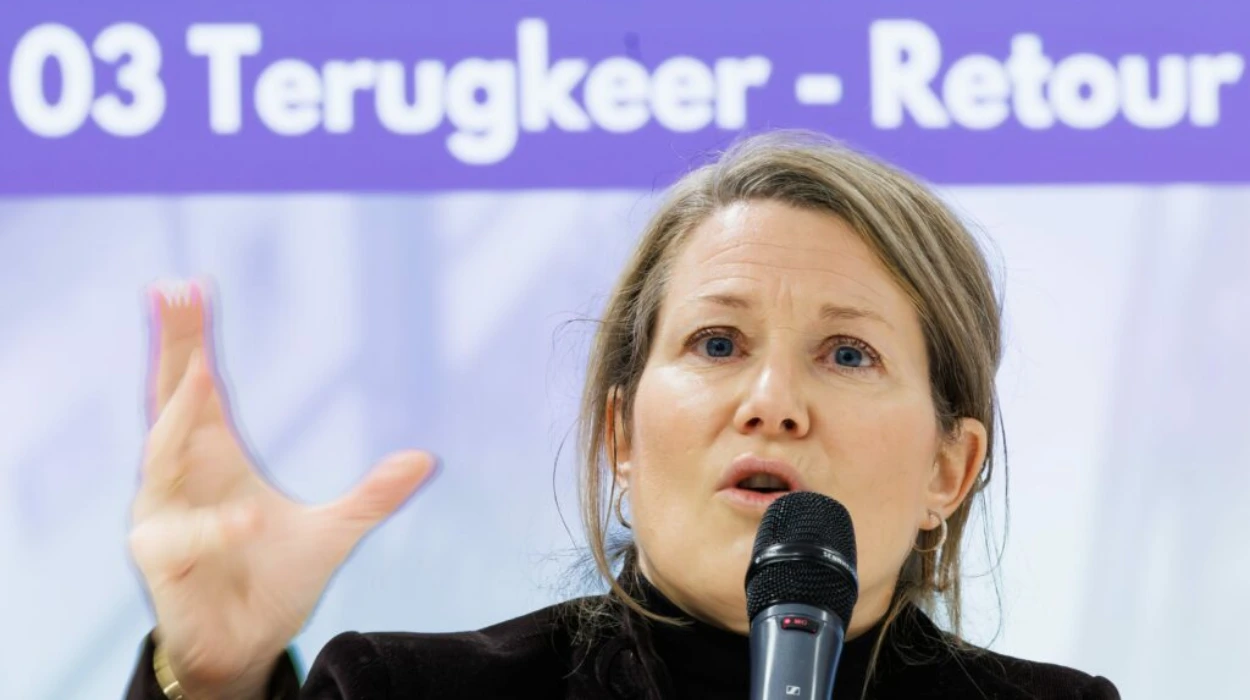Belgium Work Permits Drop as Family Visas Lead 2025 Eurostat Data
