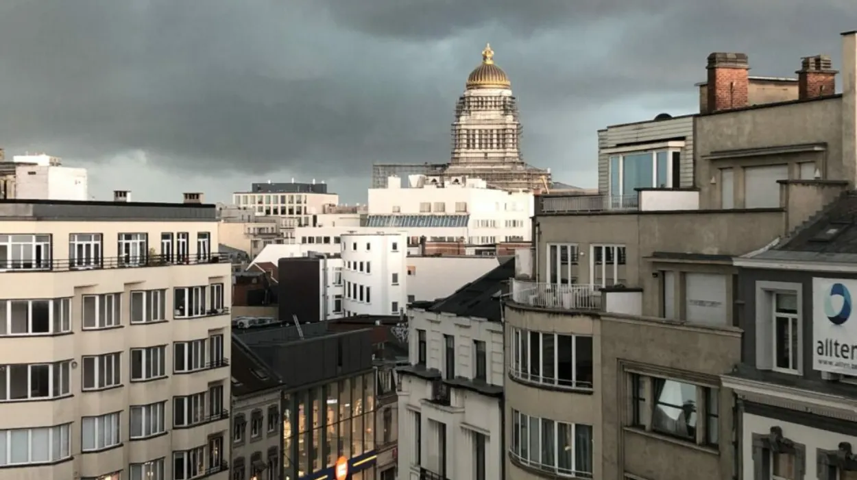 Belgium faces rain and thunderstorms amid warm weather pattern