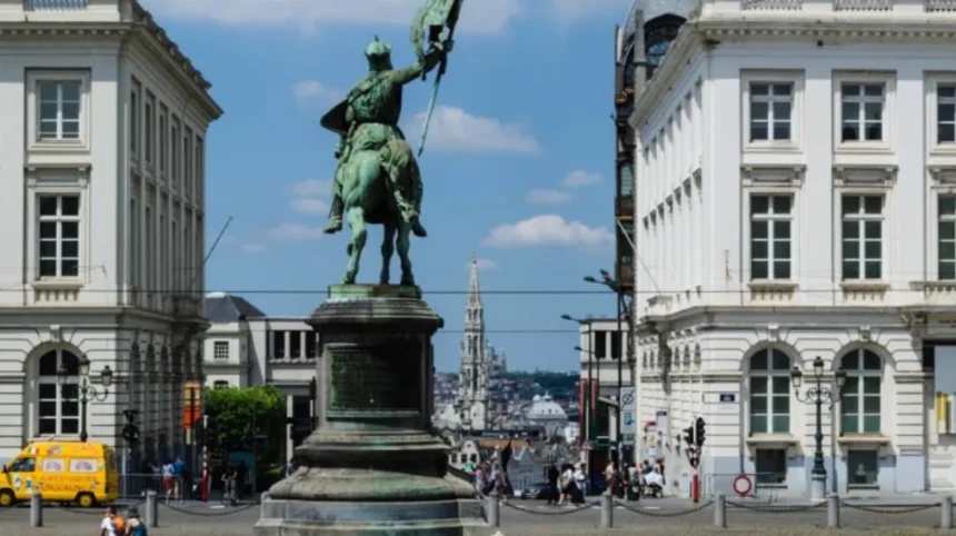 Belgium records its 2nd darkest October with 45–46 sun hours