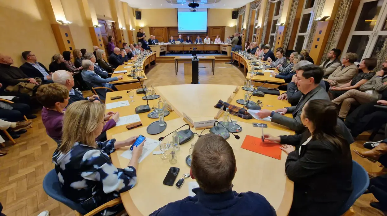 Bilzen-Hoeselt Flanders Audit sparks scandal debate