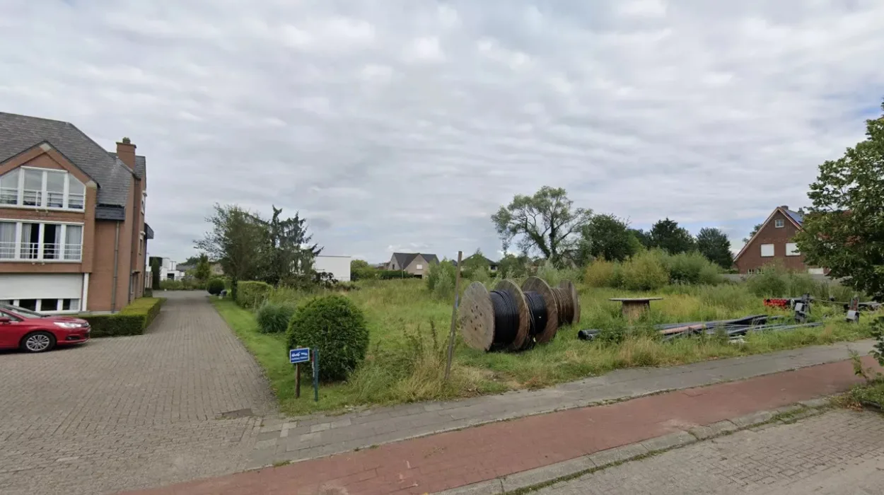 Blaasveld builds 52-car lot near Willy’s Moustache by 2025