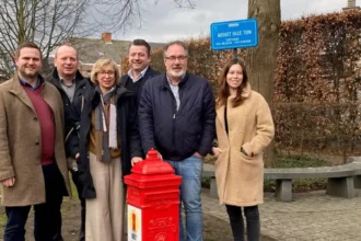 Bonheiden launches 3 red mailboxes for 6-year plan ideas