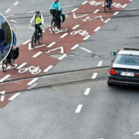 Borsbeek & Deurne intersection upgraded with bike path and lanes