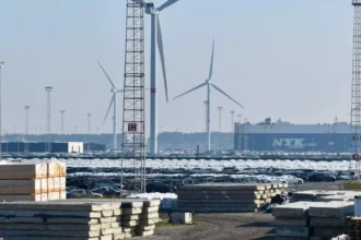 Bruges Council challenges Engie's 600m wind turbines near homes