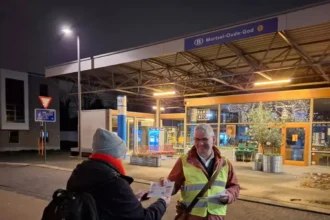 Brussels Commuters Protest Peter Meukens Criticizes Mortsel-Oude-God Train Cuts