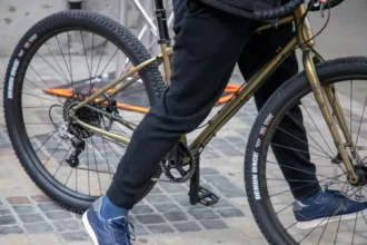 Brussels Police investigate suspected bike thief with drugs found