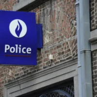 Brussels Police respond to knife fight suspect still at large