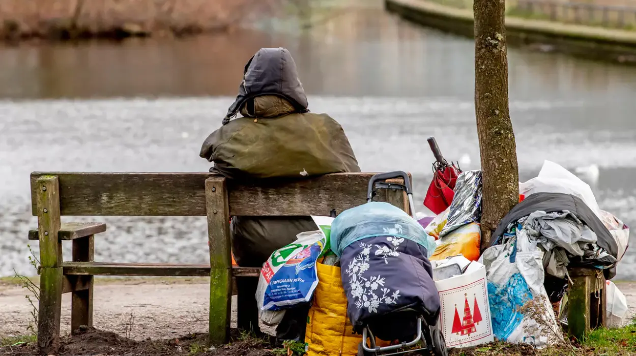 Brussels launches cold weather plan for homeless people
