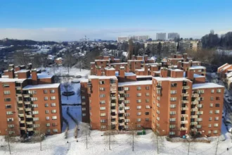 Brussels launches renovation of over 1,000 social housing units