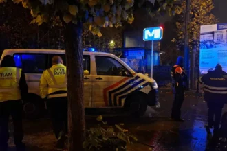 Brussels metro lines 1 and 5 were stopped by false bomb threats, service resumed