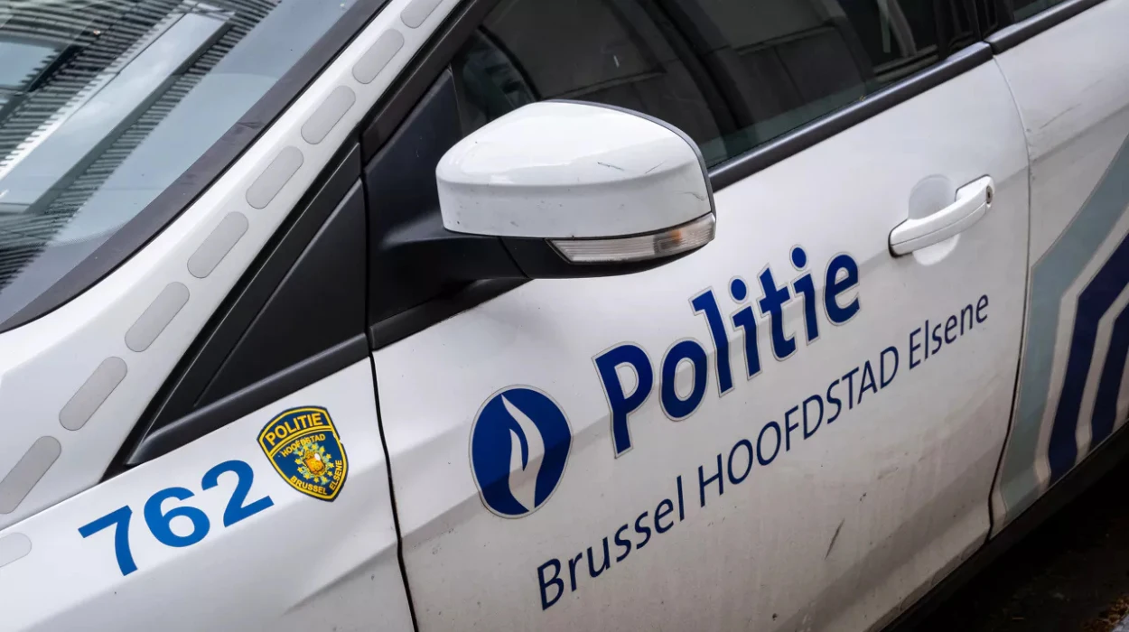 Brussels police investigate stabbing of two on Curielaan