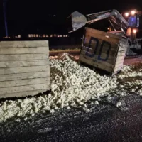 Cauliflower spill causes major traffic jam on Ypres-Poperinge route; no injuries reported