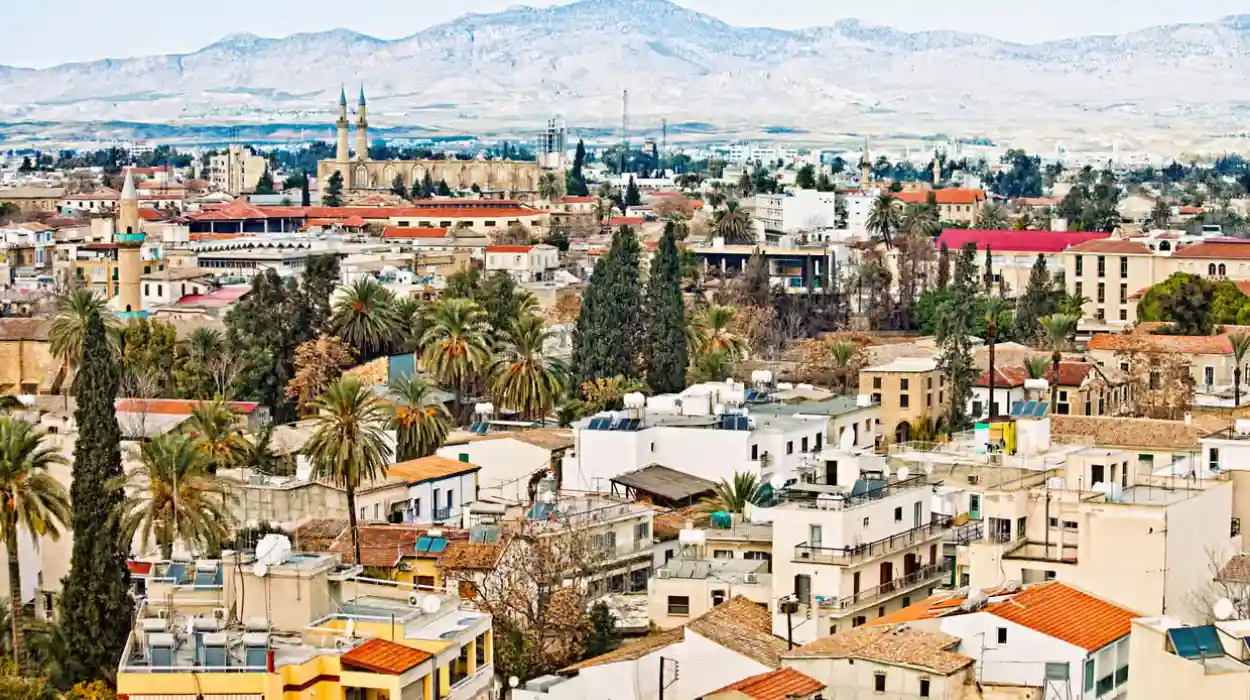 Ceremony protocol observes rotating presidency traditions