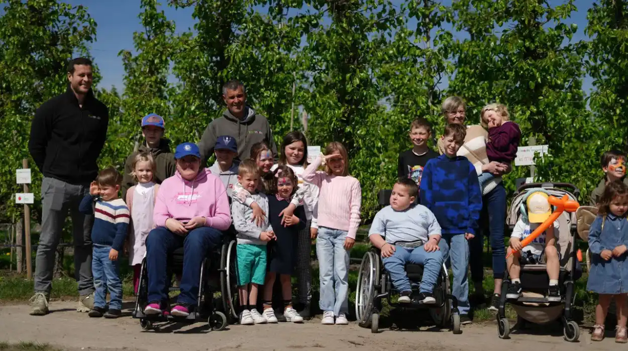 Children get pear trees today by Fruitsnacks & Make-A-Wish