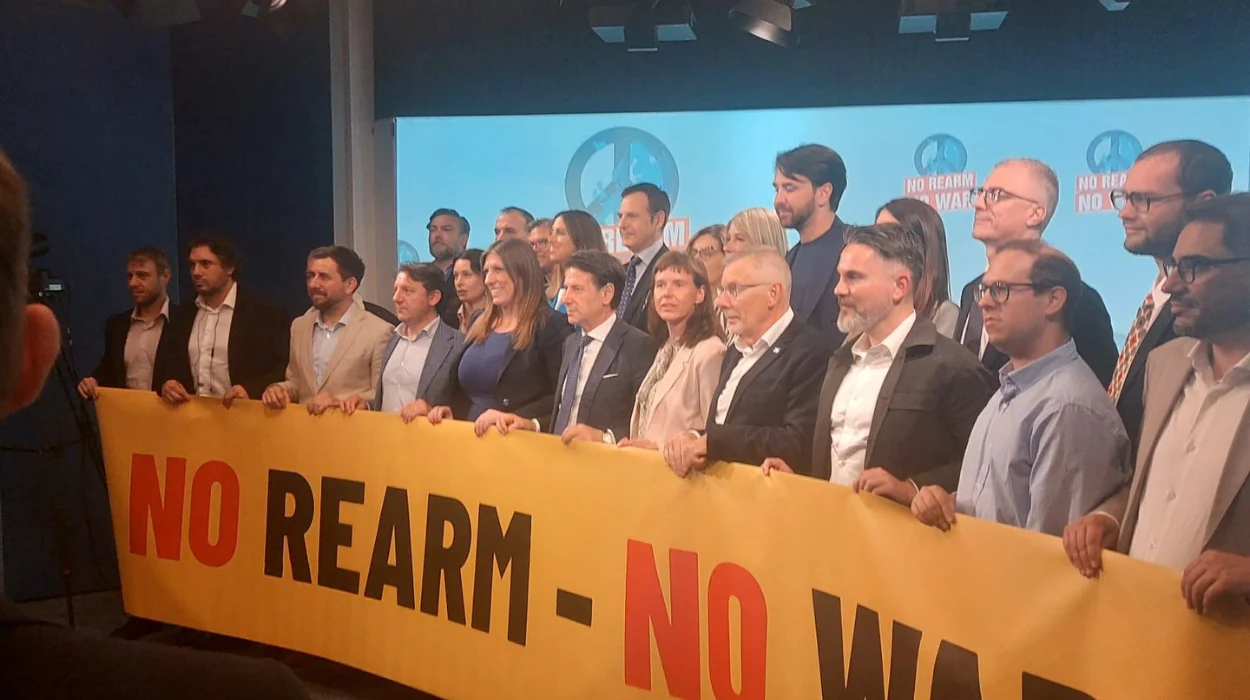 The political opposition to the rearm program under the lead of Giuseppe Conte takes form