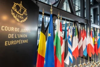 Court of Justice of the EU orders Commission to pay €400