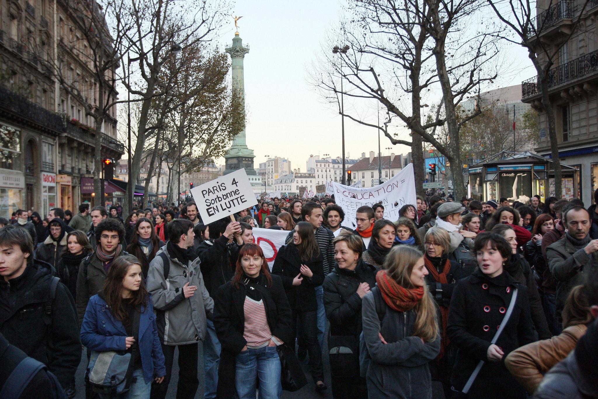 France student protests grow into nationwide movement in Paris