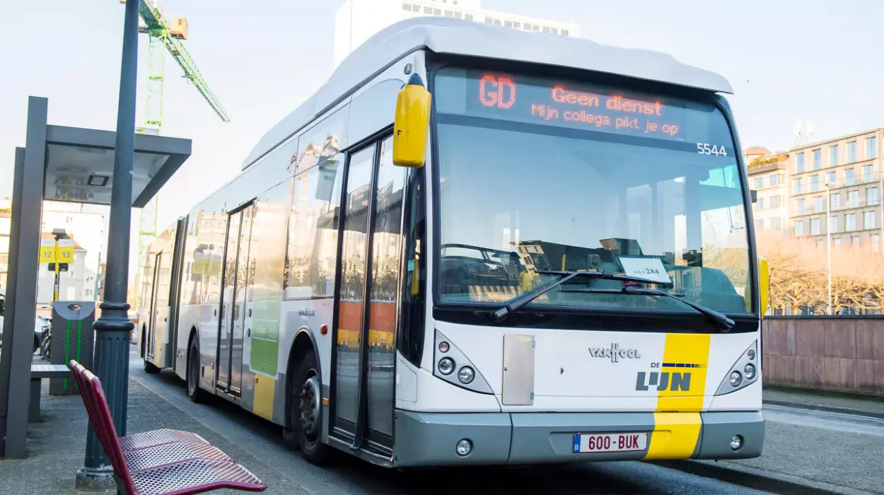 De Lijn hiring 128 drivers & 15 techs in Flemish Brabant