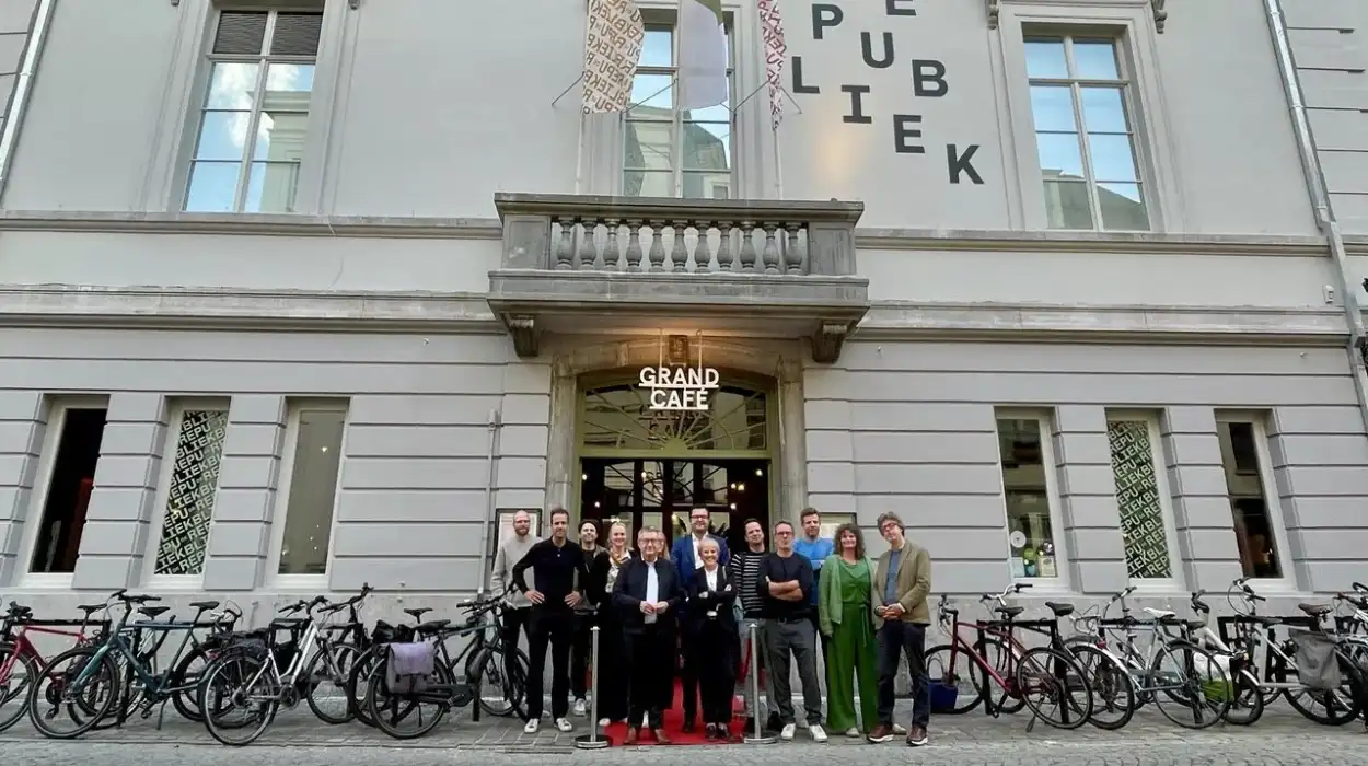 De Republiek in Bruges €750,000 renovation completed by Bart Geernaert