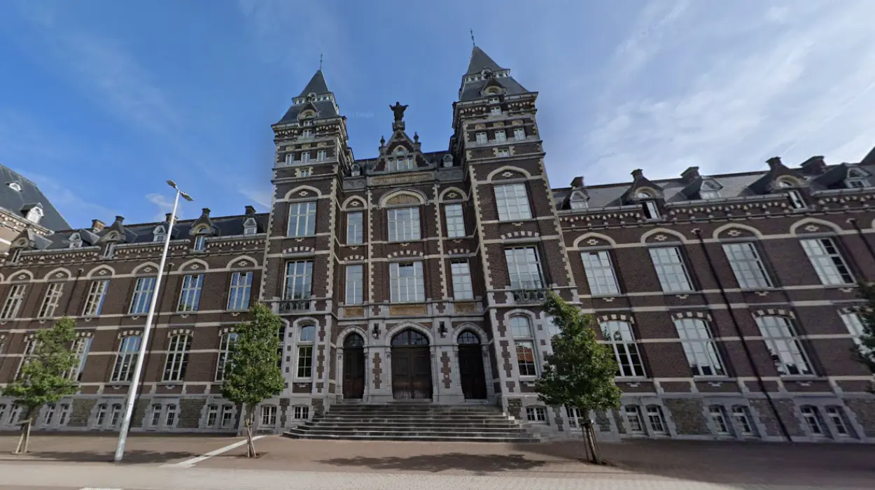 De Ridder requests review of Helix bus stop in Maasmechelen