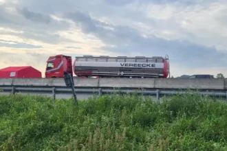 Deadly truck-pedestrian collision closes E34 highway in Turnhout