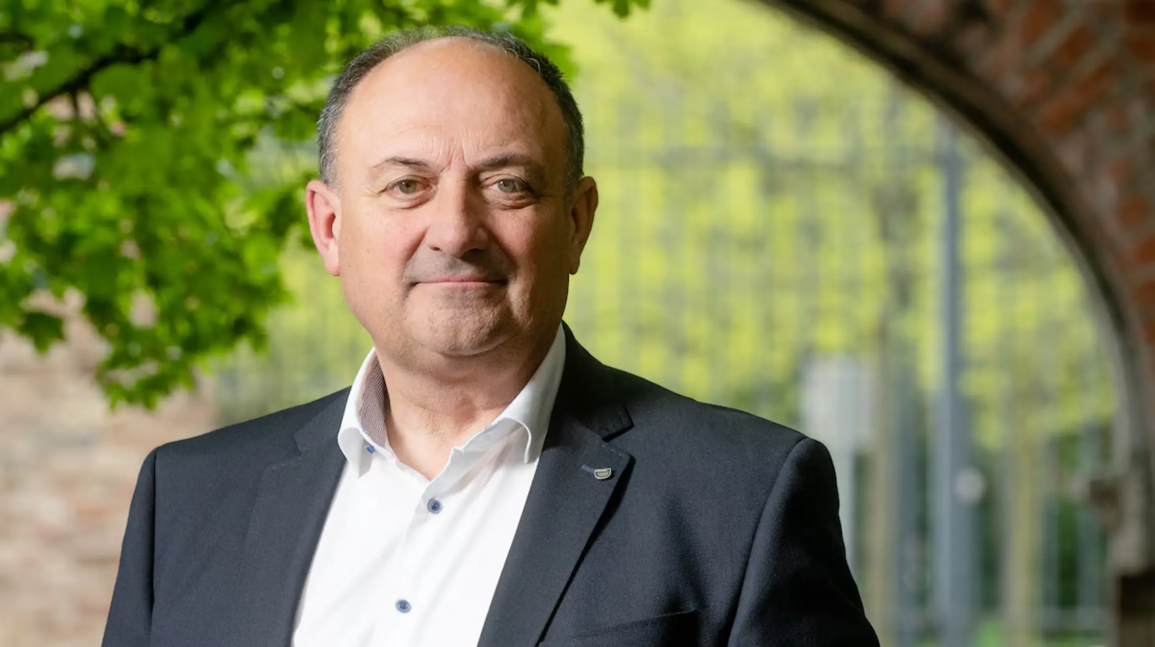 Debate Intensifies Willy Borsus Advocates for Popular Consultation on Wind Power