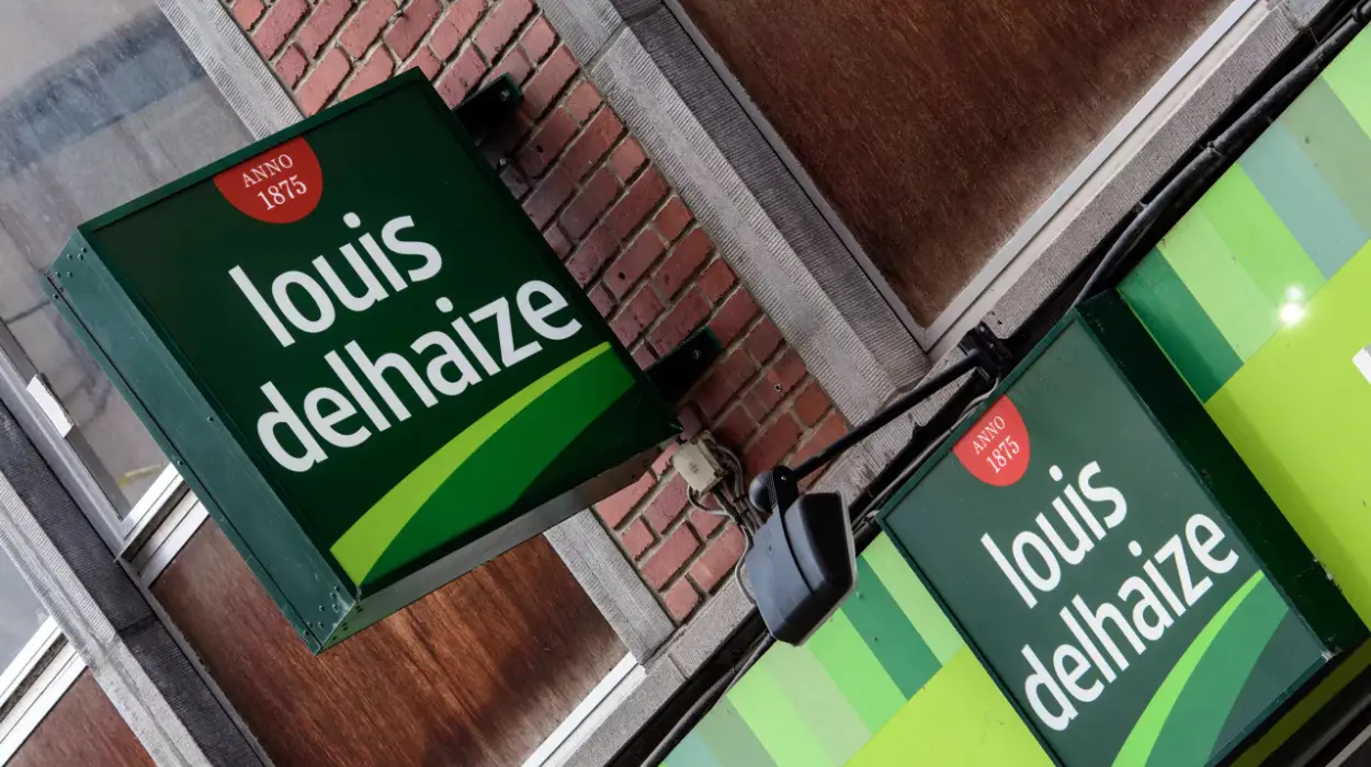 Delhaize buys 325 Delfood to expand Louis Delhaize, Belgium