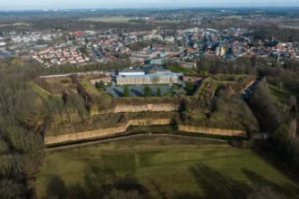 Diest's new pentagon platform transforms citadel views