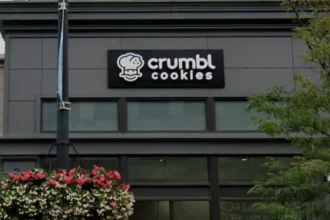 Does Crumbl support Israel Activity and public perception