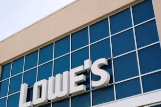 Does Lowe's support Israel Business and politics