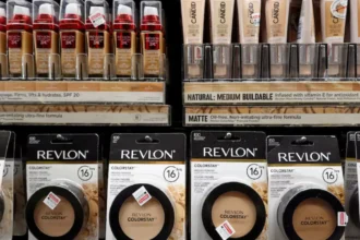 Does Revlon support Israel Brand reputation and politics