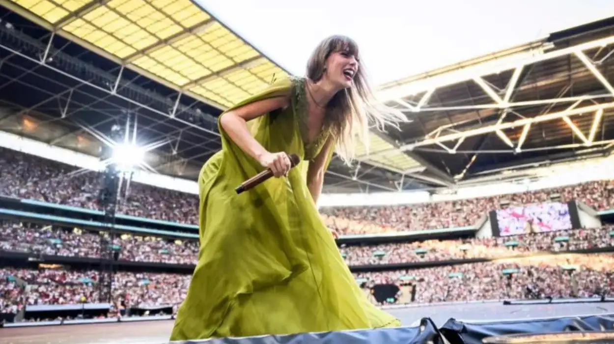 Does Taylor Swift support Israel? Silence and fan backlash