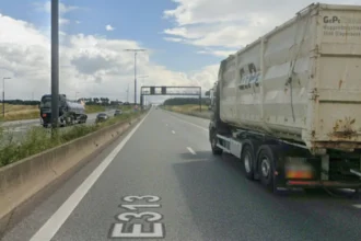 Dozens of Flemish flags removed on E313 in Limburg