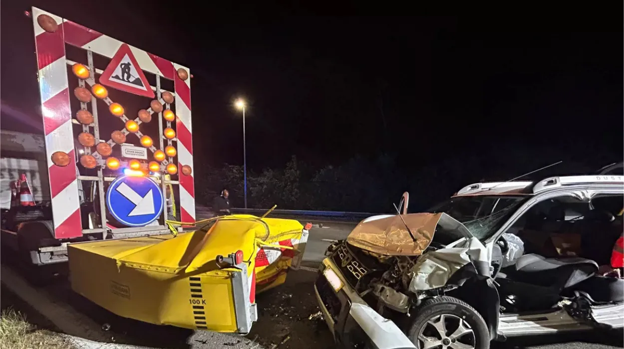 Driver crashes into crash absorber near Halle during works