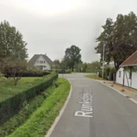 Driver killed as Porsche crashes into tree in Hasselt