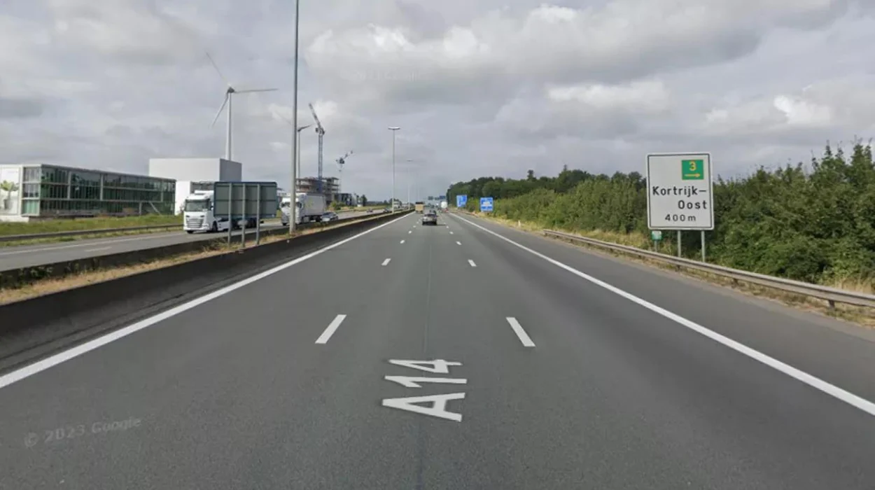 E17 motorway roadworks cause traffic disruptions in Kortrijk