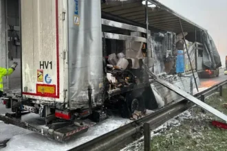 E17 truck fire causes major traffic Jam towards Ghent