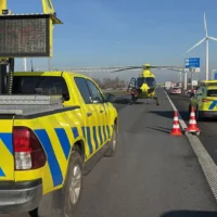E19 crash in Meer injures 5 and freezes orange juice spill