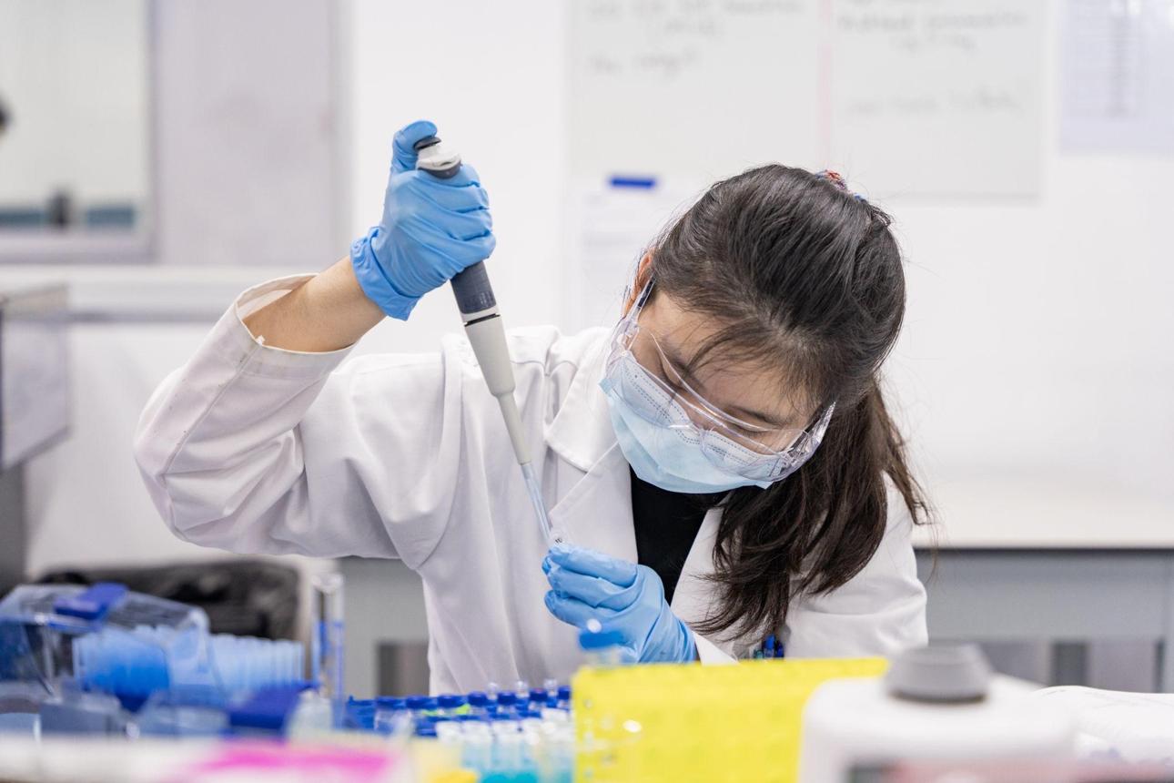 Anthropic biology lab supports expanding AI drug research and biotechnology work