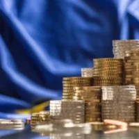 EU Commission backs Greece's reforms with new funds