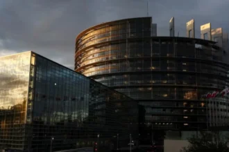 EU Parliament backs fast-track on CO2 rule changes