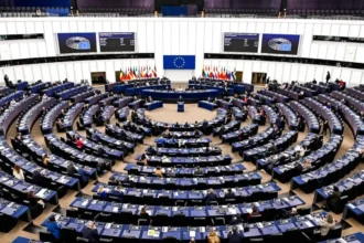 EU Parliament debates €20m plan for monthly scaffolding