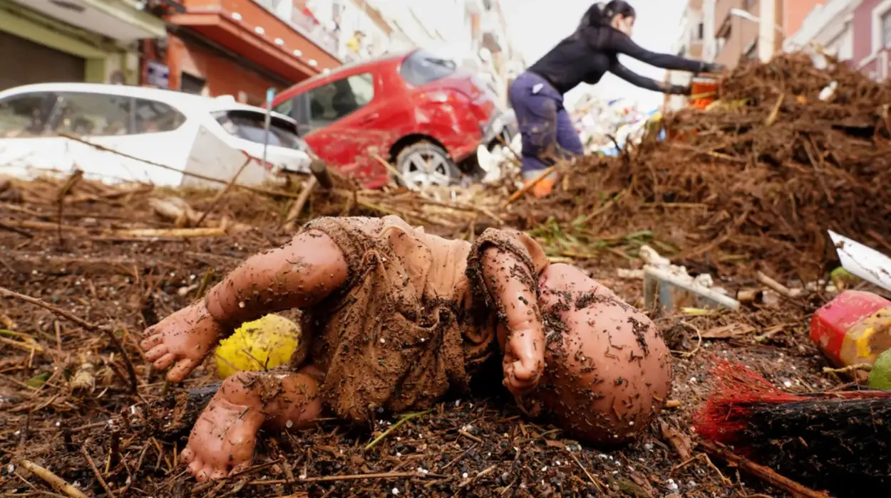 EU Parliament honors victims of deadly floods in Spain