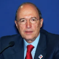 EU President Roberta Metsola honors late Costas Simitis