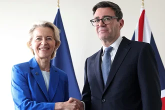 EU Urges UK to Hike Chinese EV Tariffs