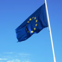 EU launches public consultation on air travel