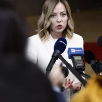 EU leaders push for tougher migration policies